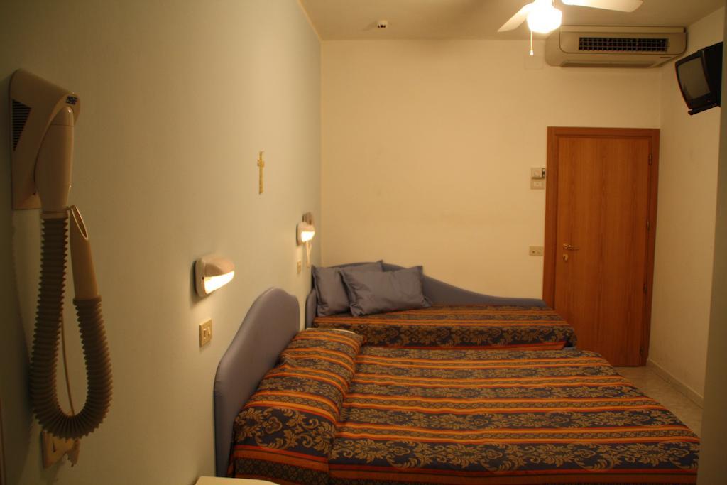 Hotel Tiglio Rimini Pokój zdjęcie
